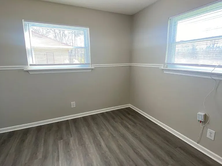 168 Reynolds Dr — Photo 8