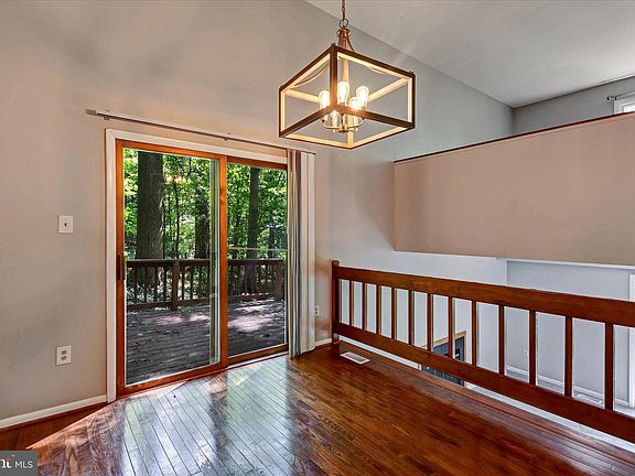 4th image of 5 Timber Run Ct
