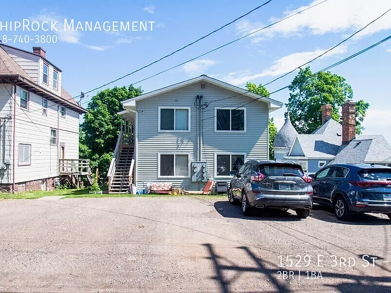 1529 E 3rd St #3 — Photo 19