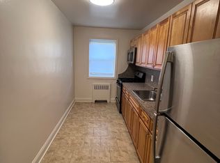 35 Stratford Ave APT 1B, Staten Island, NY 10301