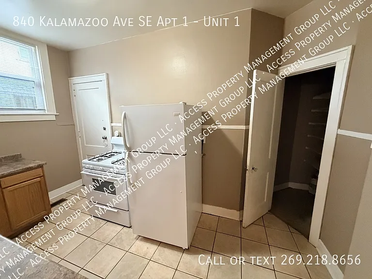 840 Kalamazoo Ave SE #1 — Photo 23