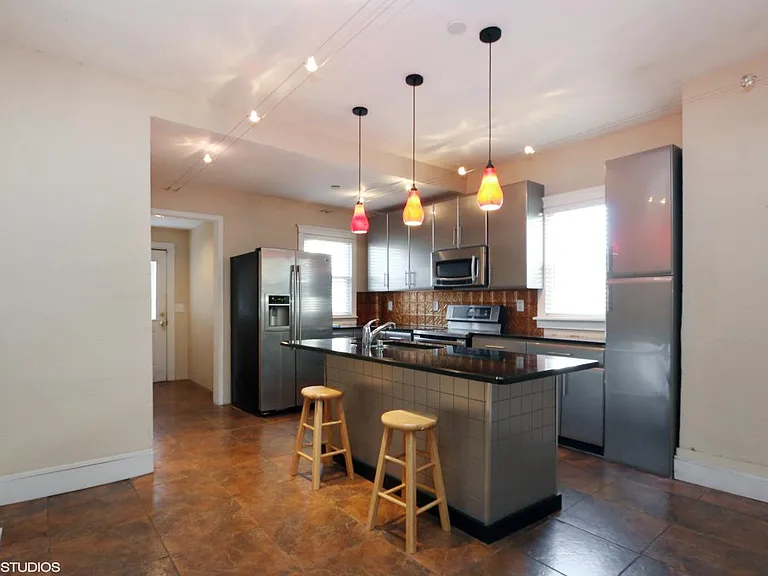 3726 Jefferson St — Photo 8