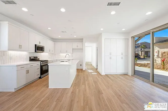 74246 Storke Dr — Photo 17