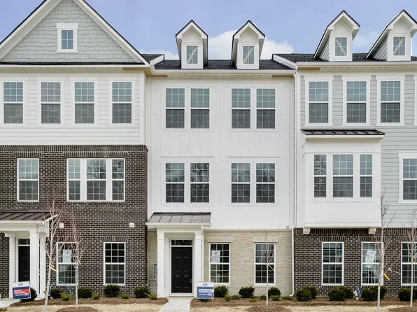 14524 Elsmere Ln, Carmel, IN 46074