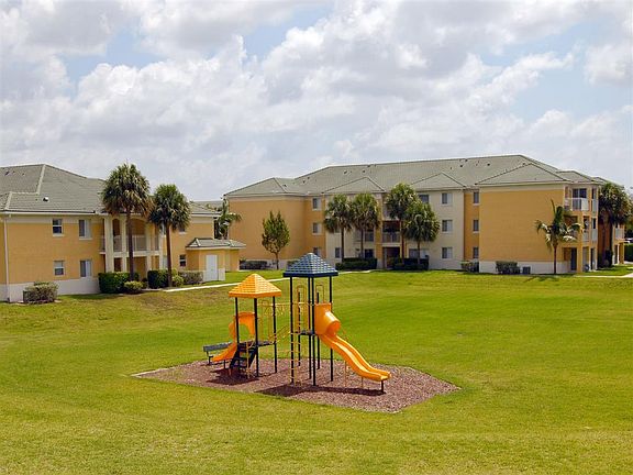 3rd image of 13901 SW 122nd Ave #3-103