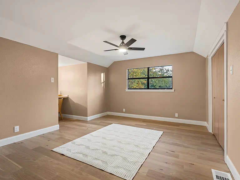 2214 Rex Cruse Dr — Photo 27