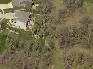 6053 Brownridge St, Shawnee, KS 66218
