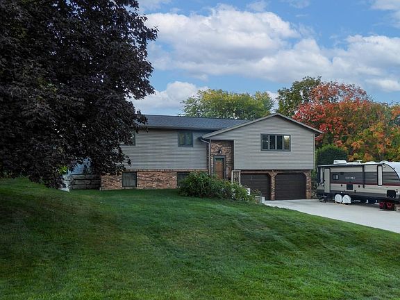 4th image of 3771 Sunny Wood Dr