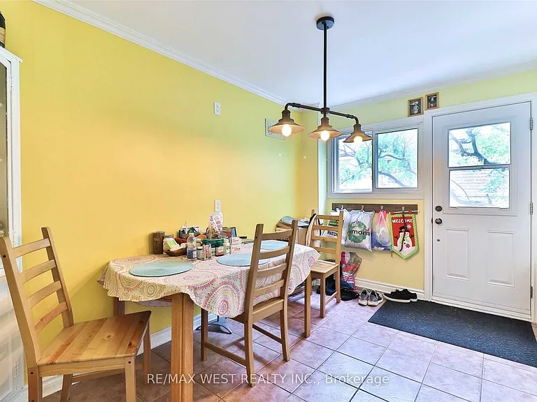 2354 Gareth Rd #MAIN — Photo 12