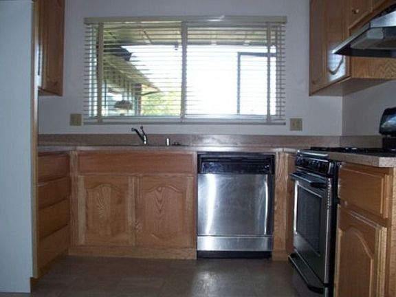 2nd image of 3045 Marigold Dr