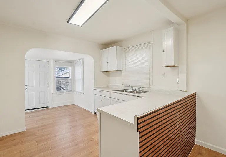 7350 Globe St — Photo 8