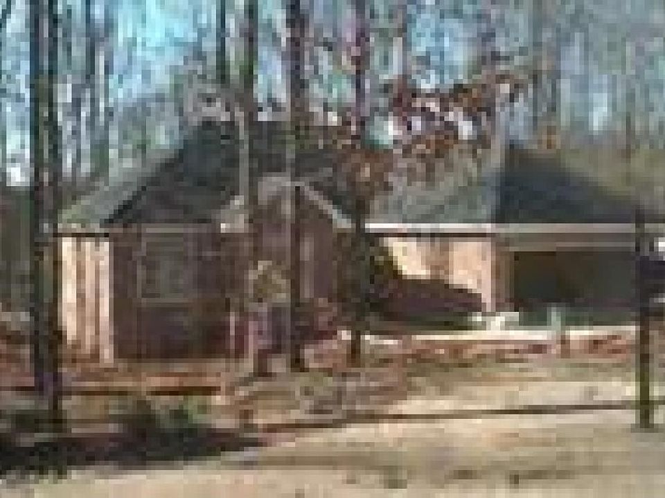 2nd image of 125 Rossiter Ct