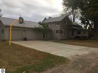 9175 W Pierce Rd, Sumner, MI 48889