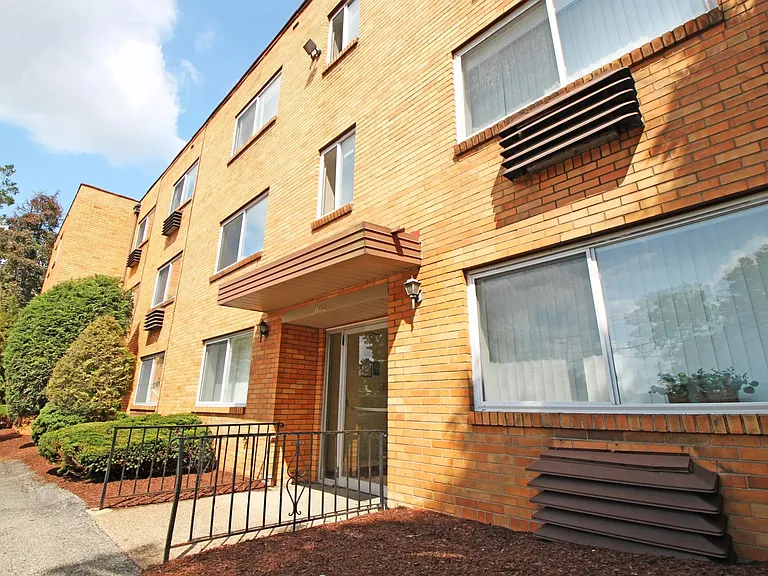 600 Orchard Ave — Photo 11