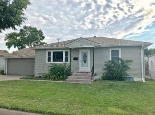 739 Jefferson Ave, Hastings, NE 68901