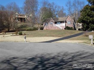 1580 Pin Oak Dr, Morristown, TN 37814