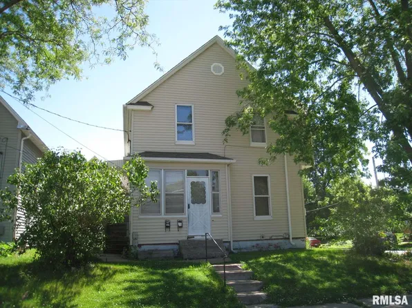 1730 10th St, Moline, IL 61265