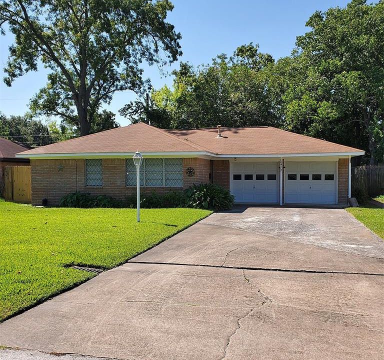 1st image of 2422 Hillshire Dr
