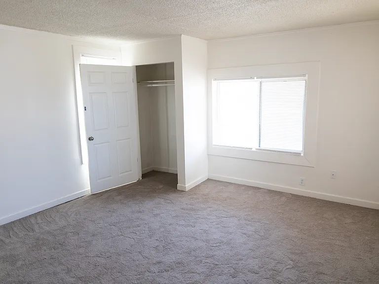1825 Jackson St NE #1 — Photo 6