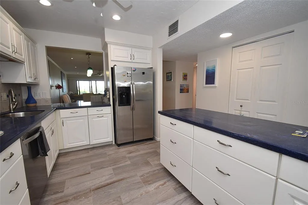 2 bed, 2.0 bath, 1216 sqft, $2,500 — Photo 4