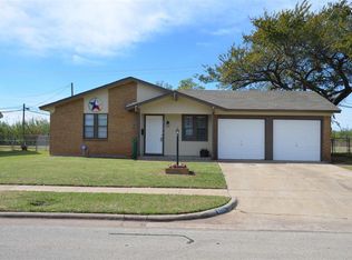 4050 Hooper Dr, Wichita Falls, TX 76306