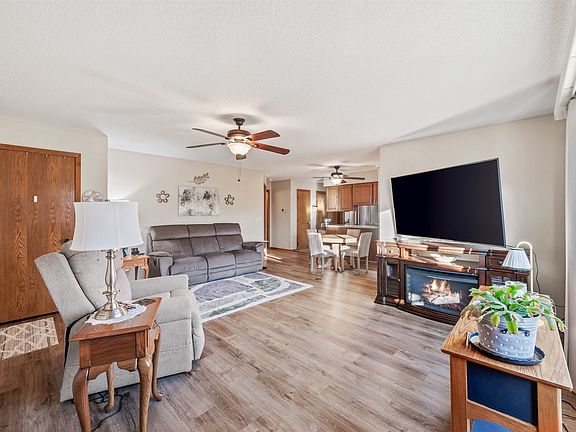 3rd image of 4707 84th St #B