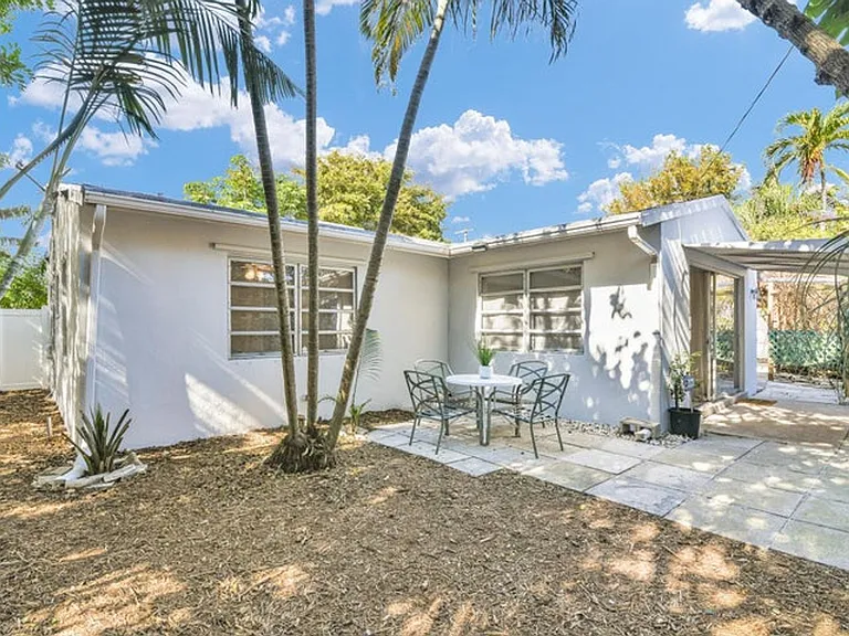 702 Sunset Dr — Photo 20