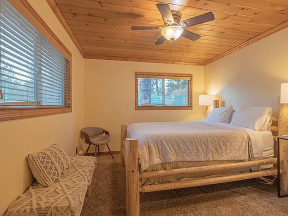 5th image of 905 E Big Bear Blvd