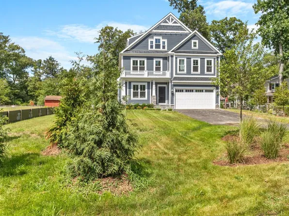 2724 Boswell Ave, Alexandria, VA 22306