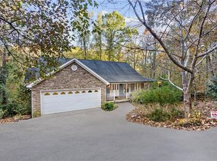 3229 Springdale Forrest Cir, Gainesville, GA 30506