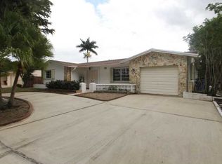 10450 NW 22nd St, Pembroke Pines, FL 33026