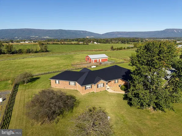 211 Preston Ln, Luray, VA 22835