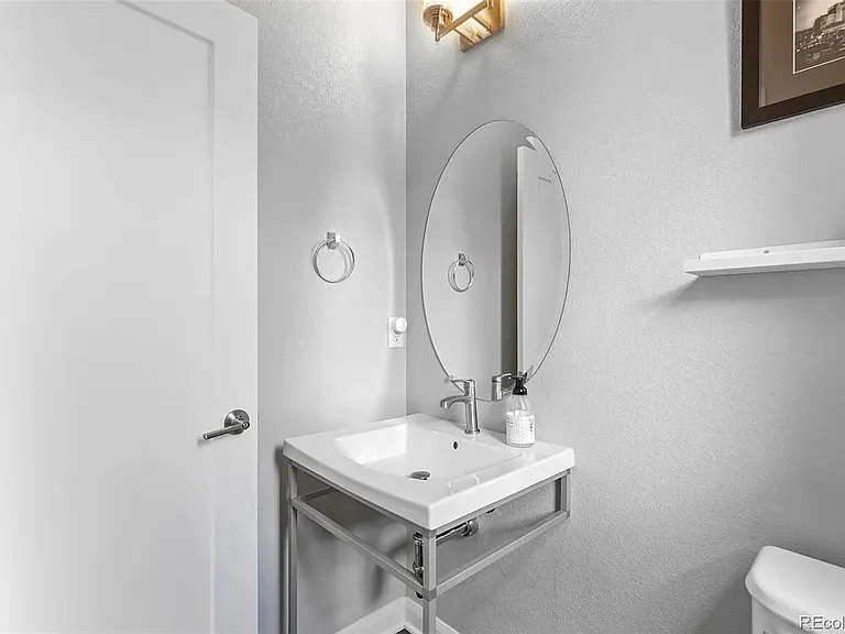 6771 Raritan Dr — Photo 13