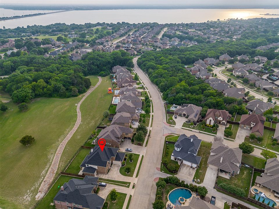 1st image of 611 Southwestern Dr