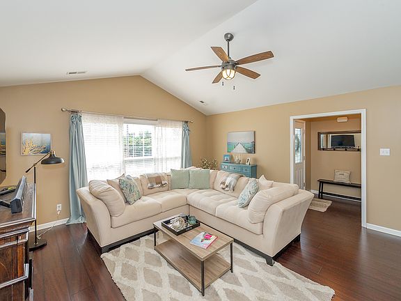 5th image of 110 Barney Patton Cir