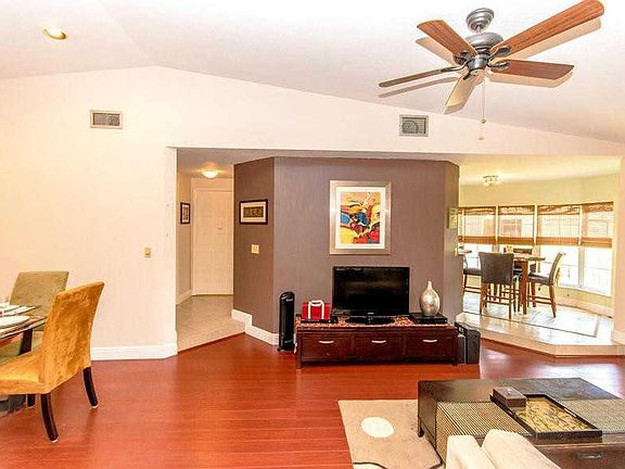 4th image of 9870 SW 58th Ct