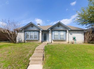 1427 Springcrest Dr, Mesquite, TX 75149