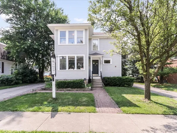 (undisclosed Address), Barrington, IL 60010