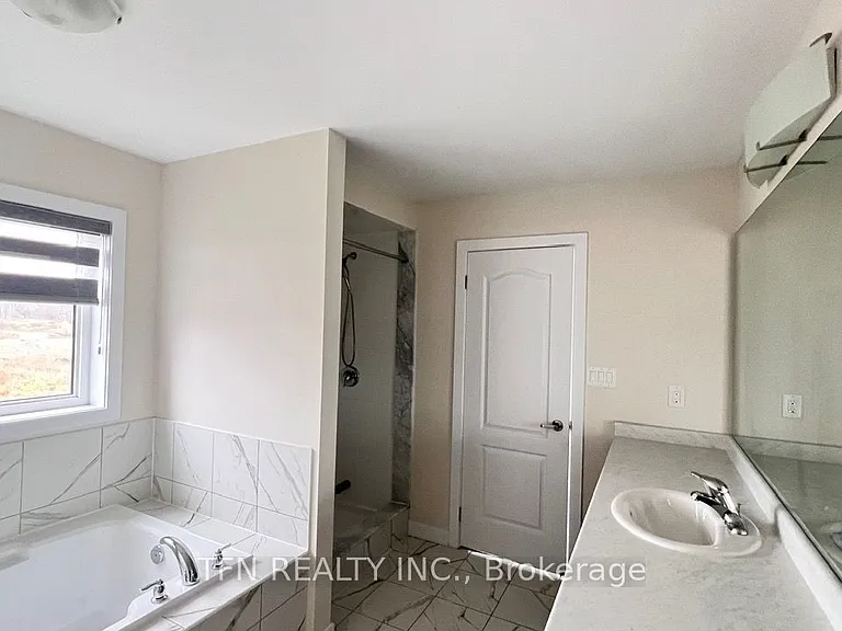 Sundin Dr — Photo 24