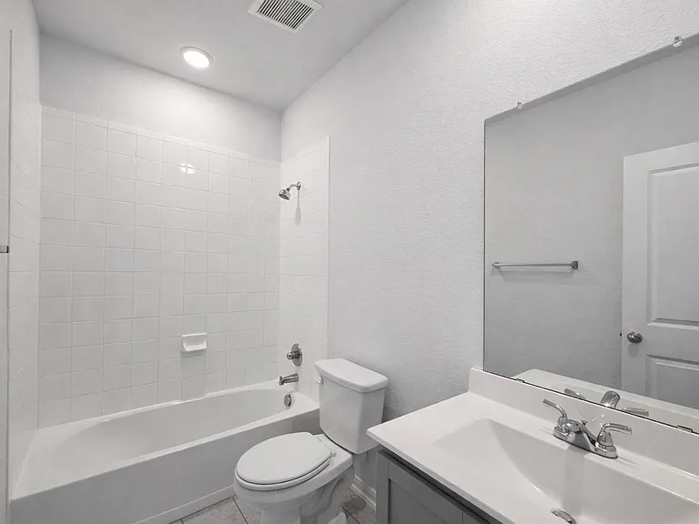 511 Pulitzer Dr — Photo 15