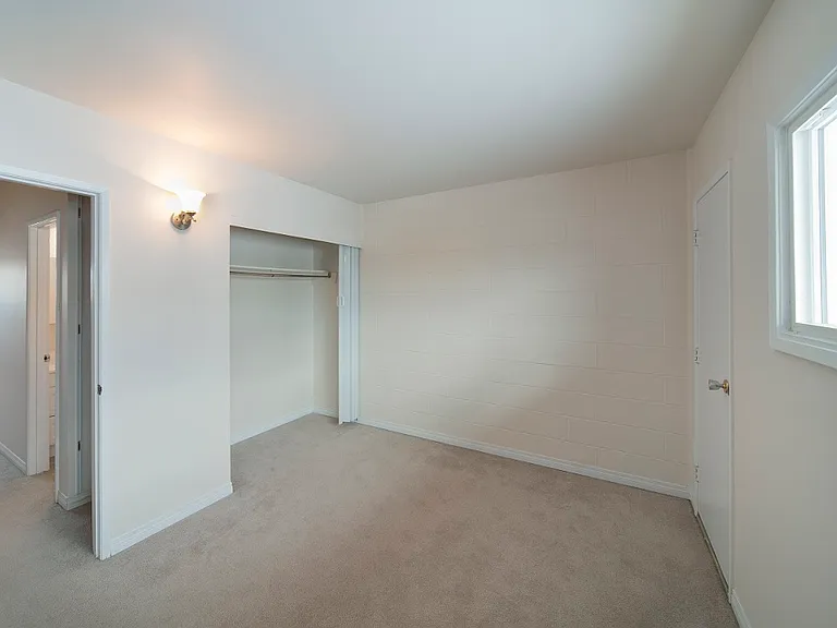 4519 101a Ave NW — Photo 16