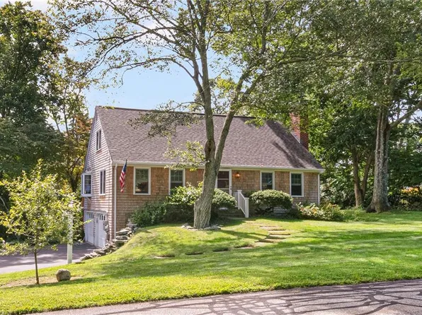102 Edgewater Rd, Narragansett, RI 02882