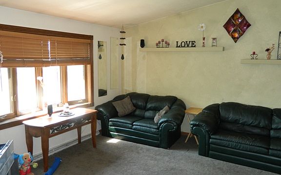 4th image of 736 Fair Oaks Dr