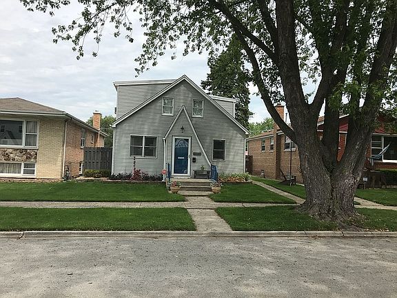 2nd image of 2632 W 98th Pl