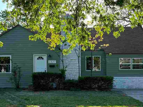 1337 S 1st St, Blackwell, OK 74631