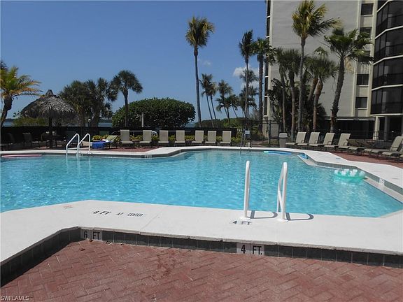 5th image of 17080 Harbour Point Dr #2B