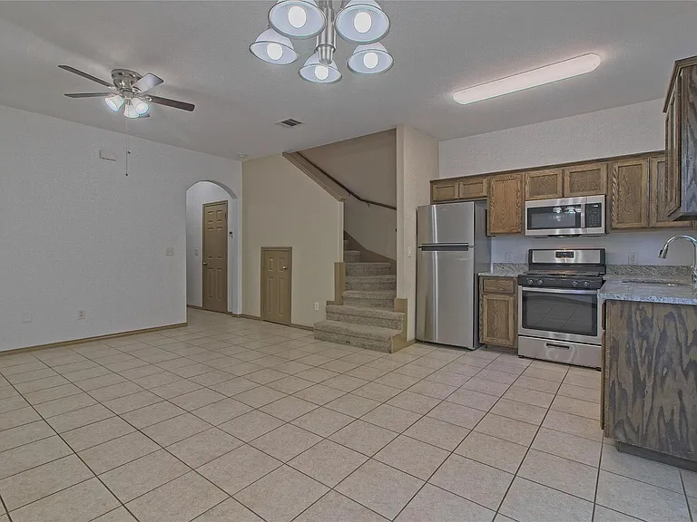 2903 Whisper Oaks Ln #A — Photo 13