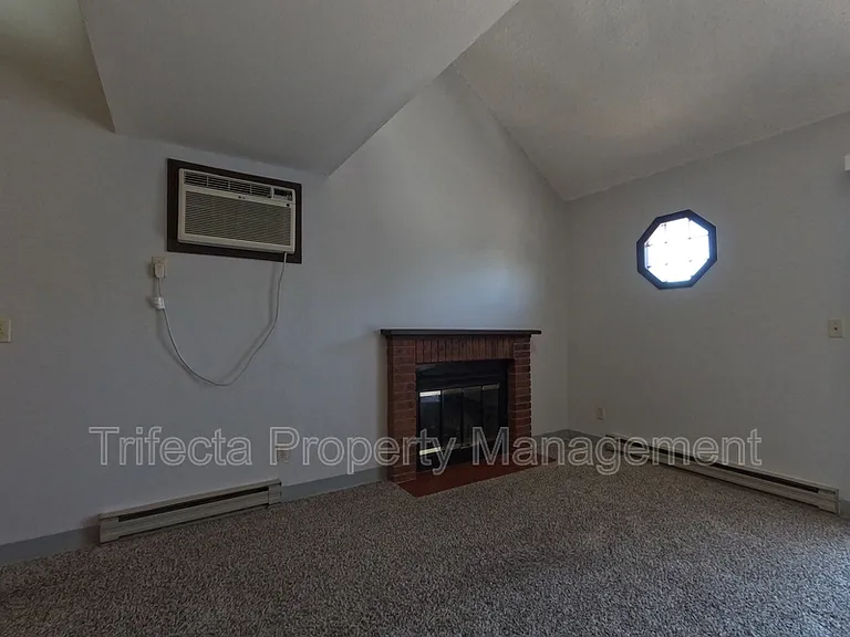 4501 Boardwalk Dr #P150 — Photo 4