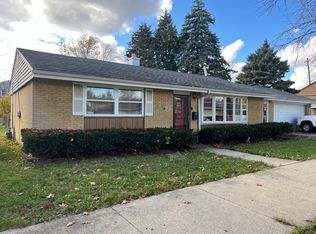 3210 Grand Blvd, Brookfield, IL 60513