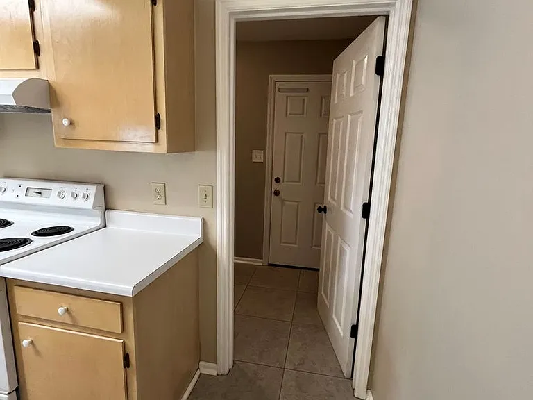 4013 Catawba St #A — Photo 10